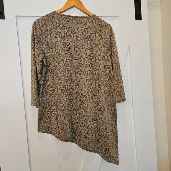 Chico's Travelers Asymmetrical Hem Gold Metallic Scroll Print Tunic Medium Sz 1 - Picture 2 of 8